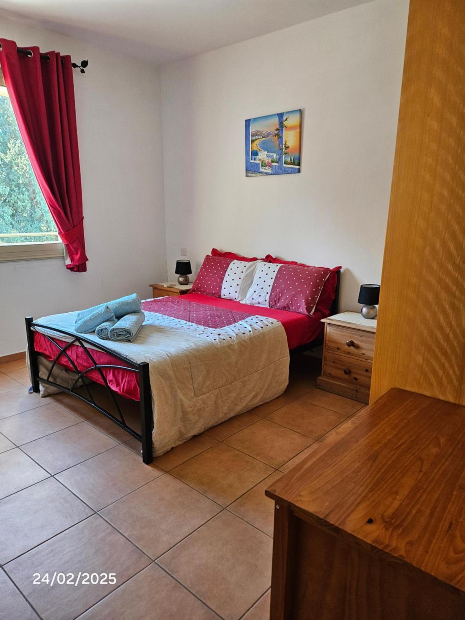 Paphos Holiday Home Екстер'єр фото